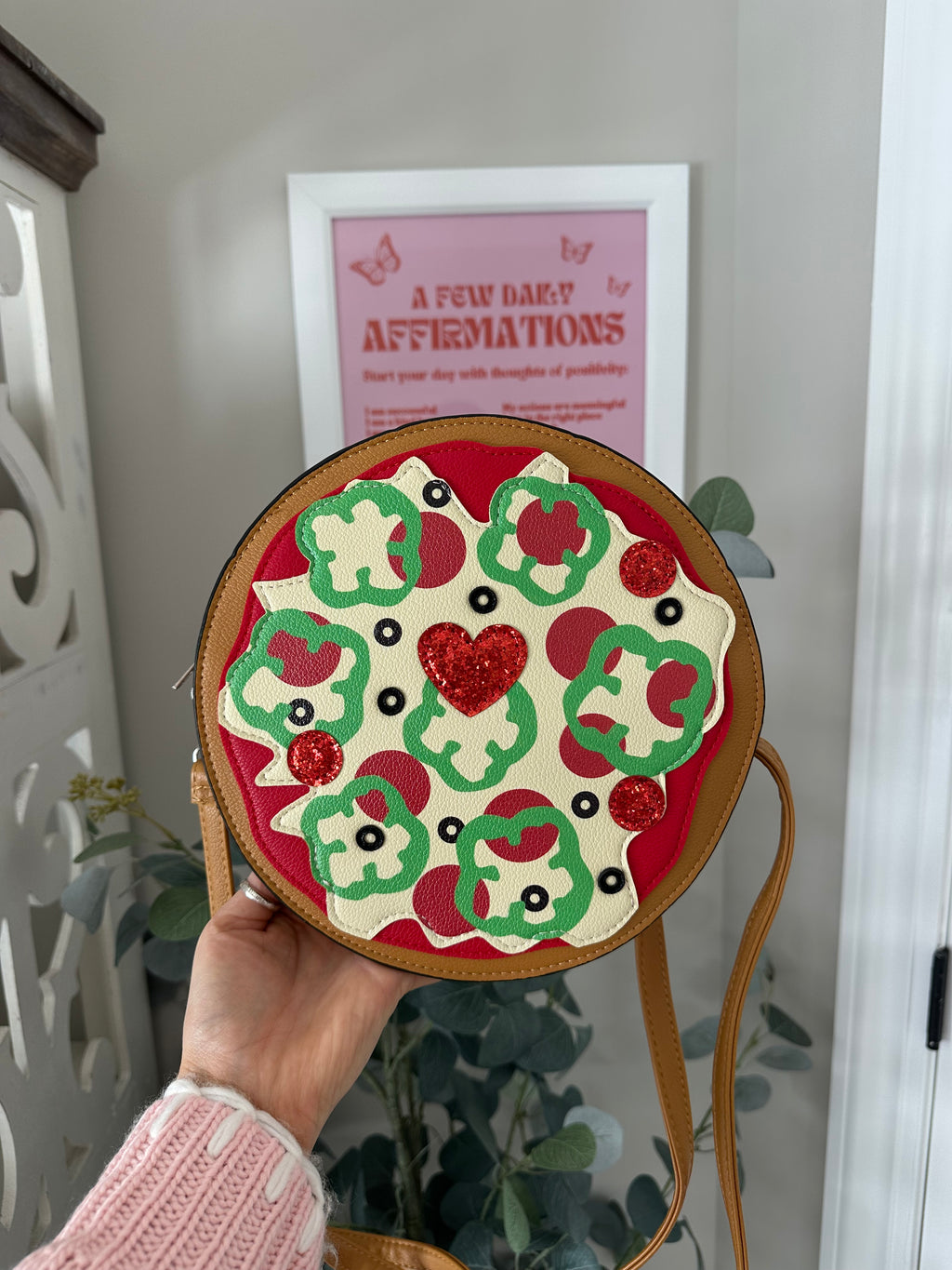 Personal Pizza Purse